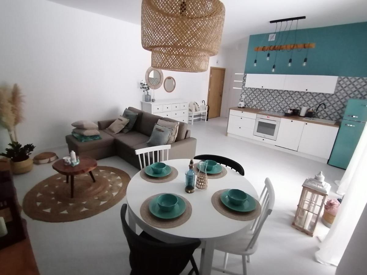 Apartament Przy Jeziorze บอร์น ซูลิโนโว ภายนอก รูปภาพ