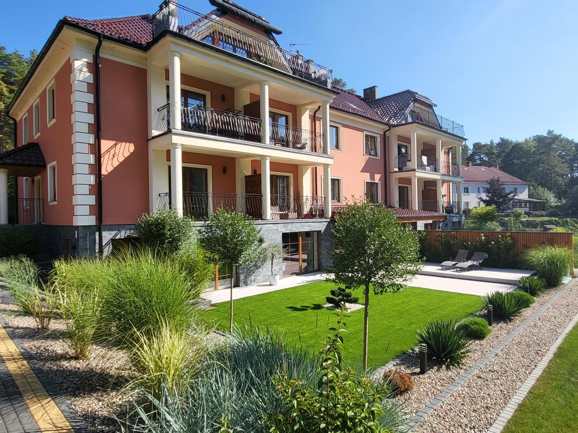 Apartament Przy Jeziorze บอร์น ซูลิโนโว ภายนอก รูปภาพ